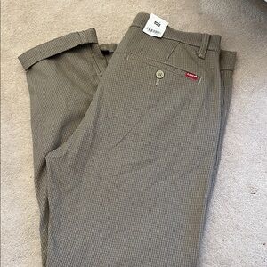 NWT Levi's Men's Olive Chinos